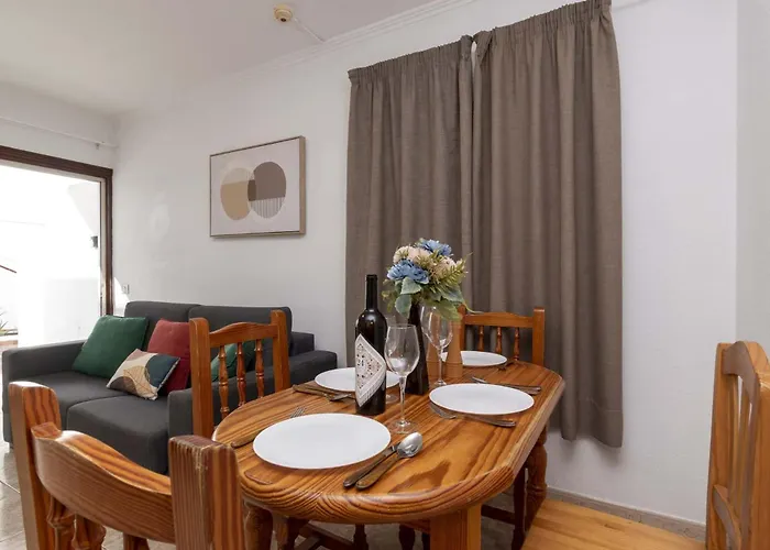 Floritas 33 - One Bed Apartmán Playa de las Americas (Tenerife)