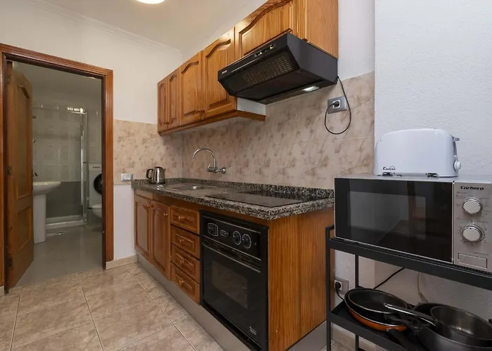 Floritas 33 - One Bed Апартаменти *